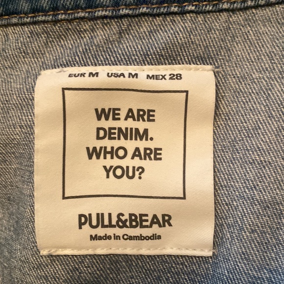 Pull&Bear cropped denim jacket - Picture 3 of 5